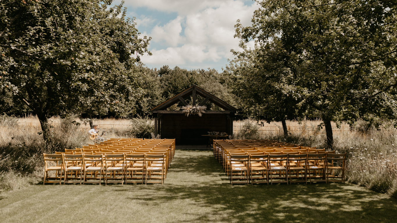 Outdoor weddings